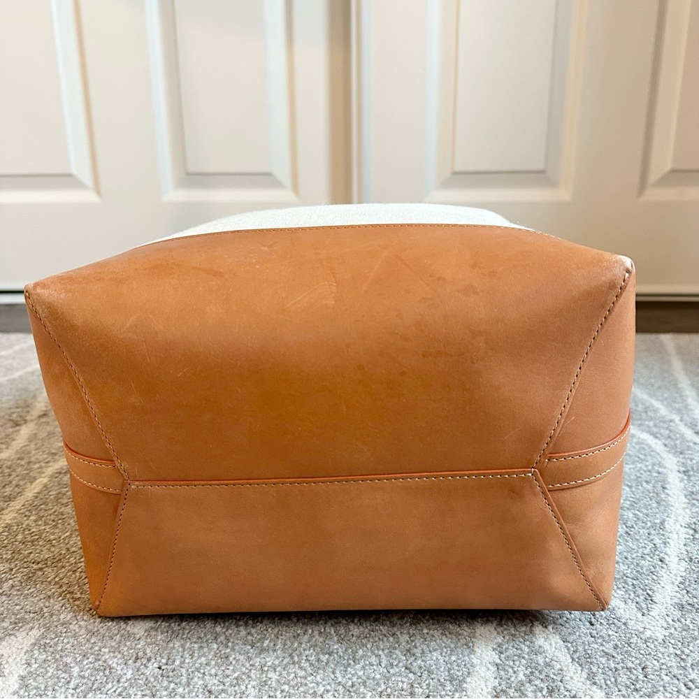 Mansur Gavriel Everyday Linen and Leather Canvas Bucket Bag in Tan - Picture 8 of 11